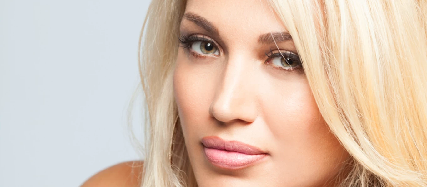 Κωνσταντίνα Σπυροπούλου: Αιχμηρές ατάκες - «Η τηλεόραση με παχαίνει, γι’ αυτό την έκοψα» (βίντεο)